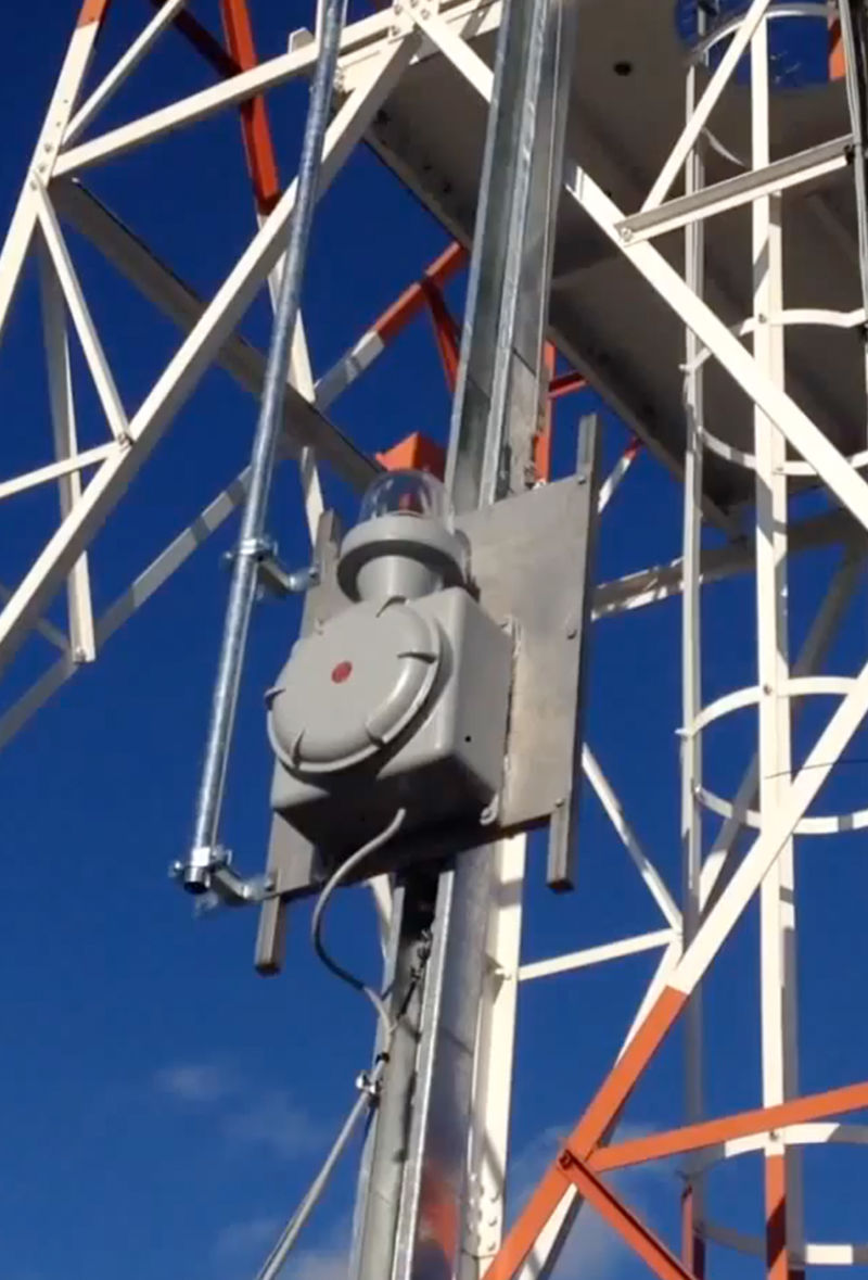 Retractable© Lighting Maintenance Solution